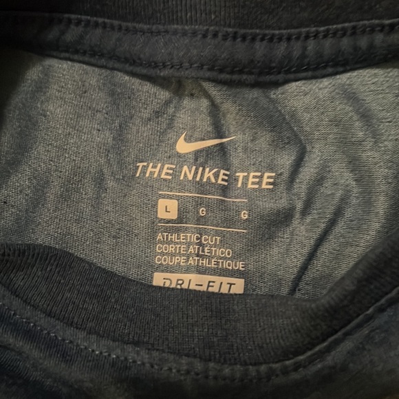 Boys like new T-shirt’s. Nike size L. - Picture 5 of 5
